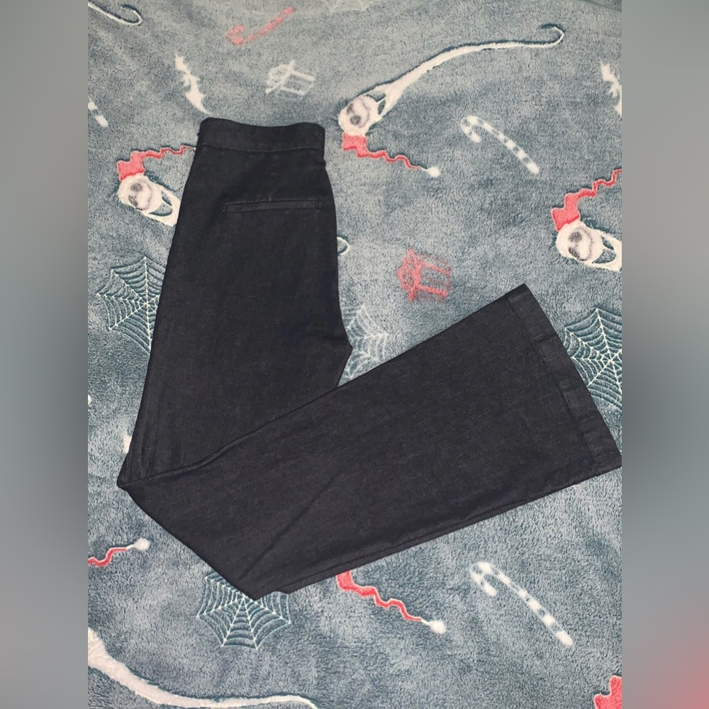 Express Super High Rise Flare Jeans 8R.